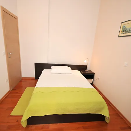 Apartments & Rooms Villa Maslina-2